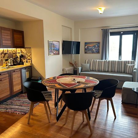Golden Moments Luxury Stone Villas B Mesaria Bagian luar foto