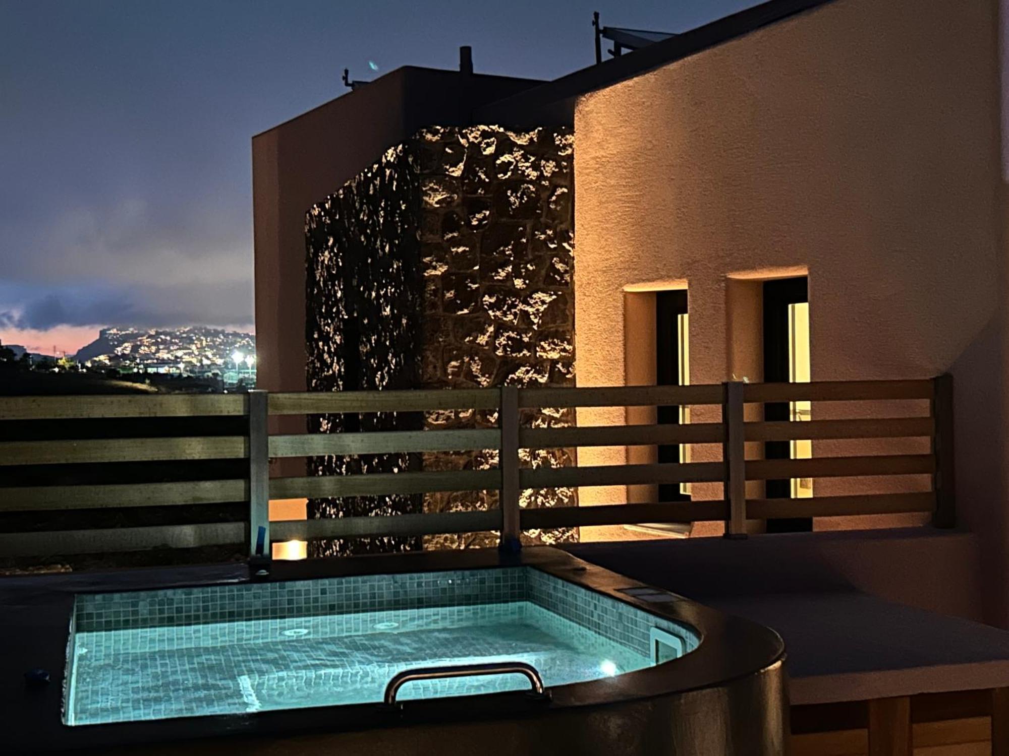 Golden Moments Luxury Stone Villas B Mesaria Bagian luar foto
