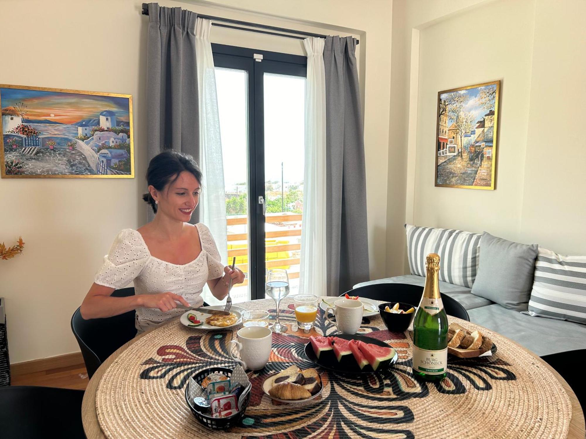Golden Moments Luxury Stone Villas B Mesaria Bagian luar foto
