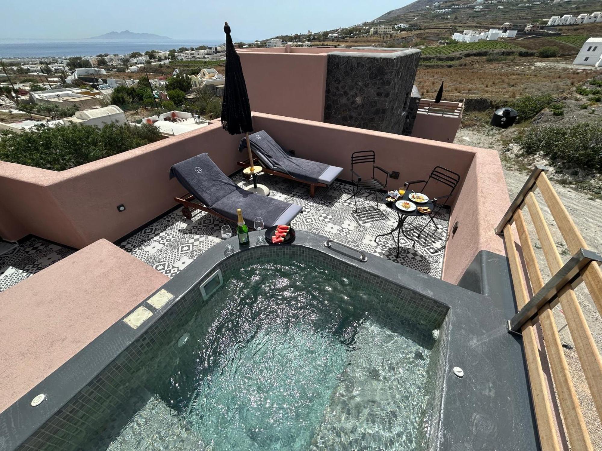 Golden Moments Luxury Stone Villas B Mesaria Bagian luar foto